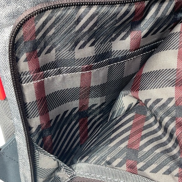 Manfrotto Windsor Explorer Gray Camera and Laptop Backpack is new with tags. - Picture 8 of 9